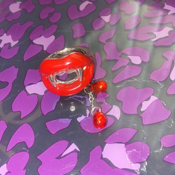 Vampire Ring SZ 6 - Picture 5 of 6